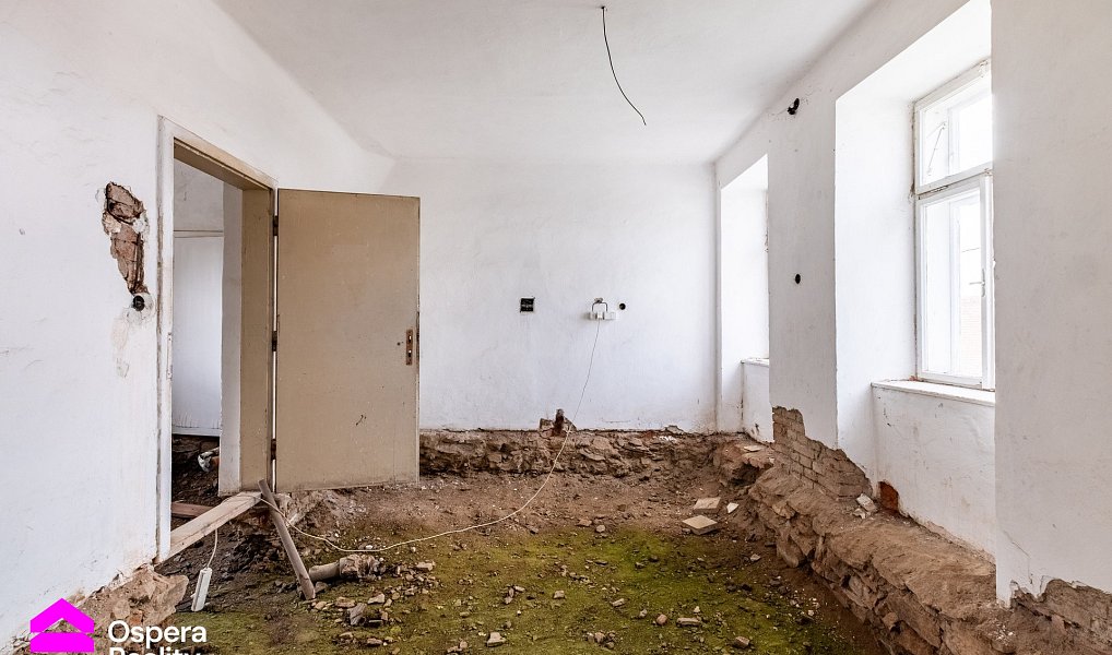 Prodej domu 260 m² s pozemkem 575 m², Lomy – náhled fotky 32