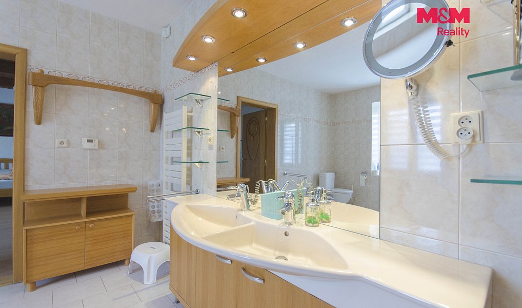 Prodej ubytovacího objektu 605 m², Těrlicko – náhled fotky 11