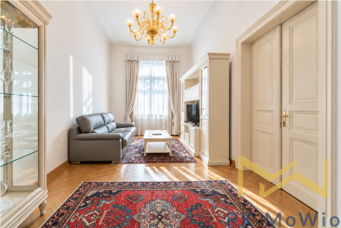 Pronájem bytu 2+kk 79 m² – fotografie 3