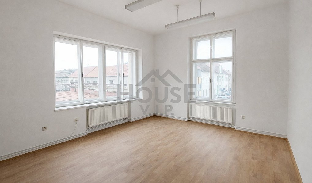 Prodej ubytovacího objektu 564 m², Roudnice nad Labem – náhled fotky 4