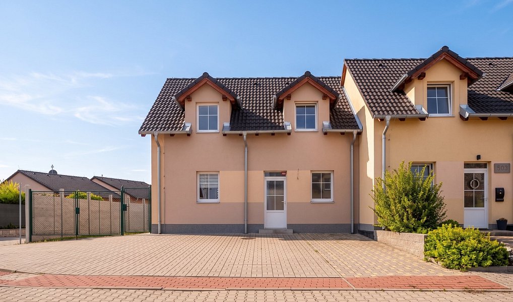 Pronájem domu 106 m² s pozemkem 701 m², Postřižín – náhled fotky 2