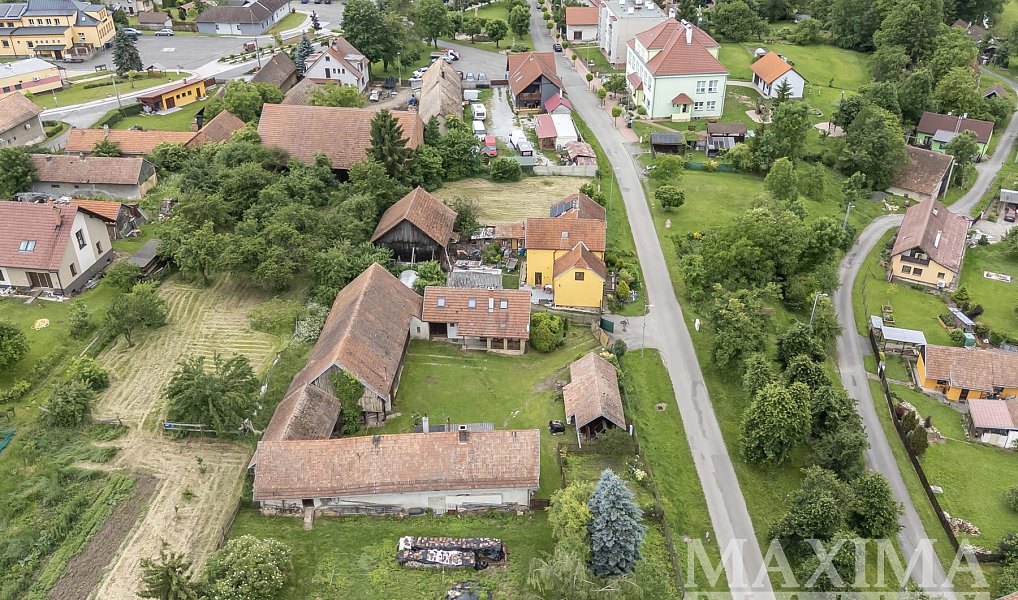 Prodej domu 196 m² s pozemkem 2 229 m², Běchary – náhled fotky 26