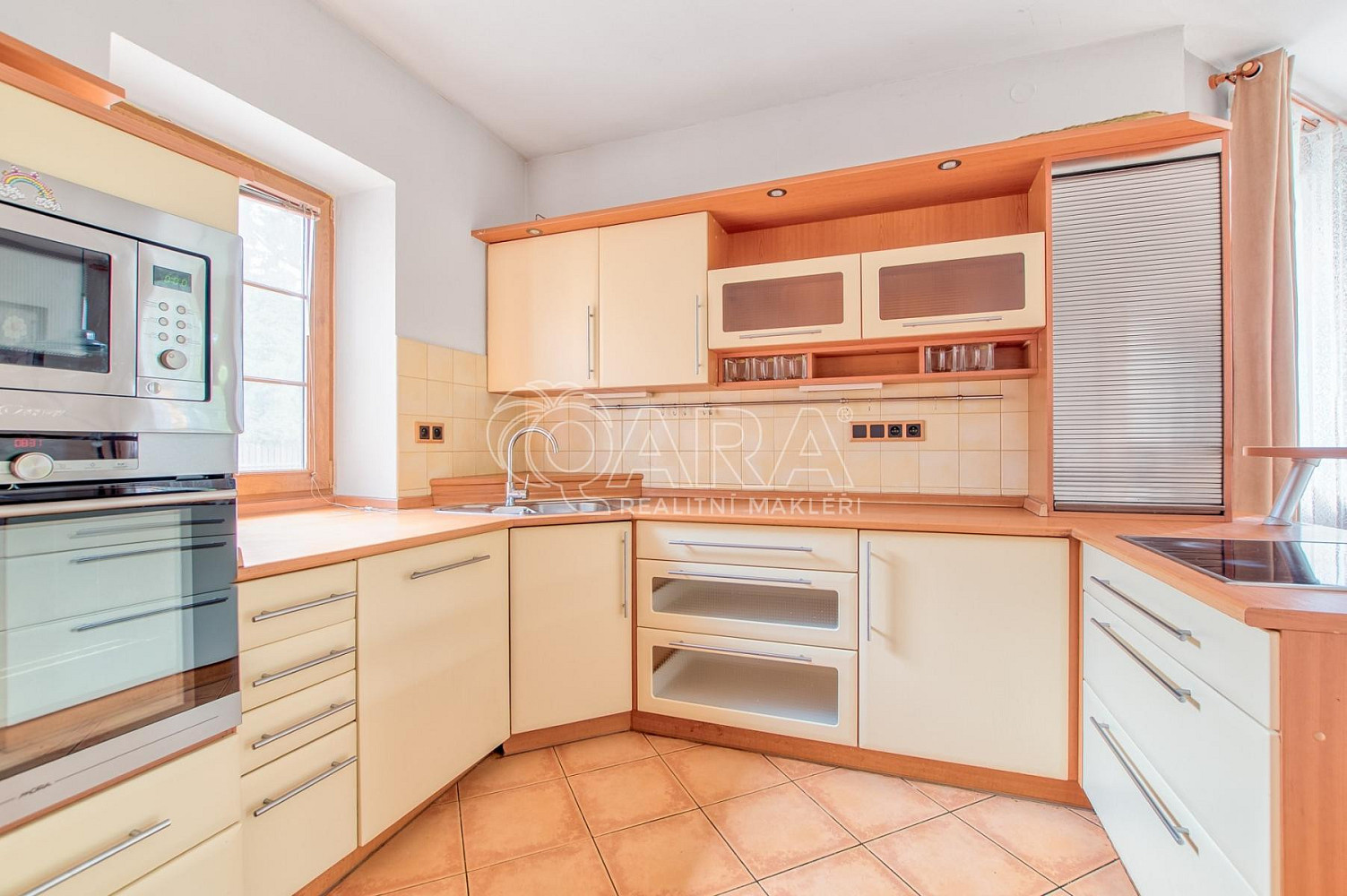 Prodej domu 233 m² s pozemkem 885 m²