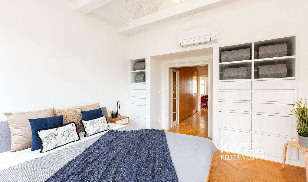Prodej bytu 6+kk 231 m², Praha – náhled fotky 12