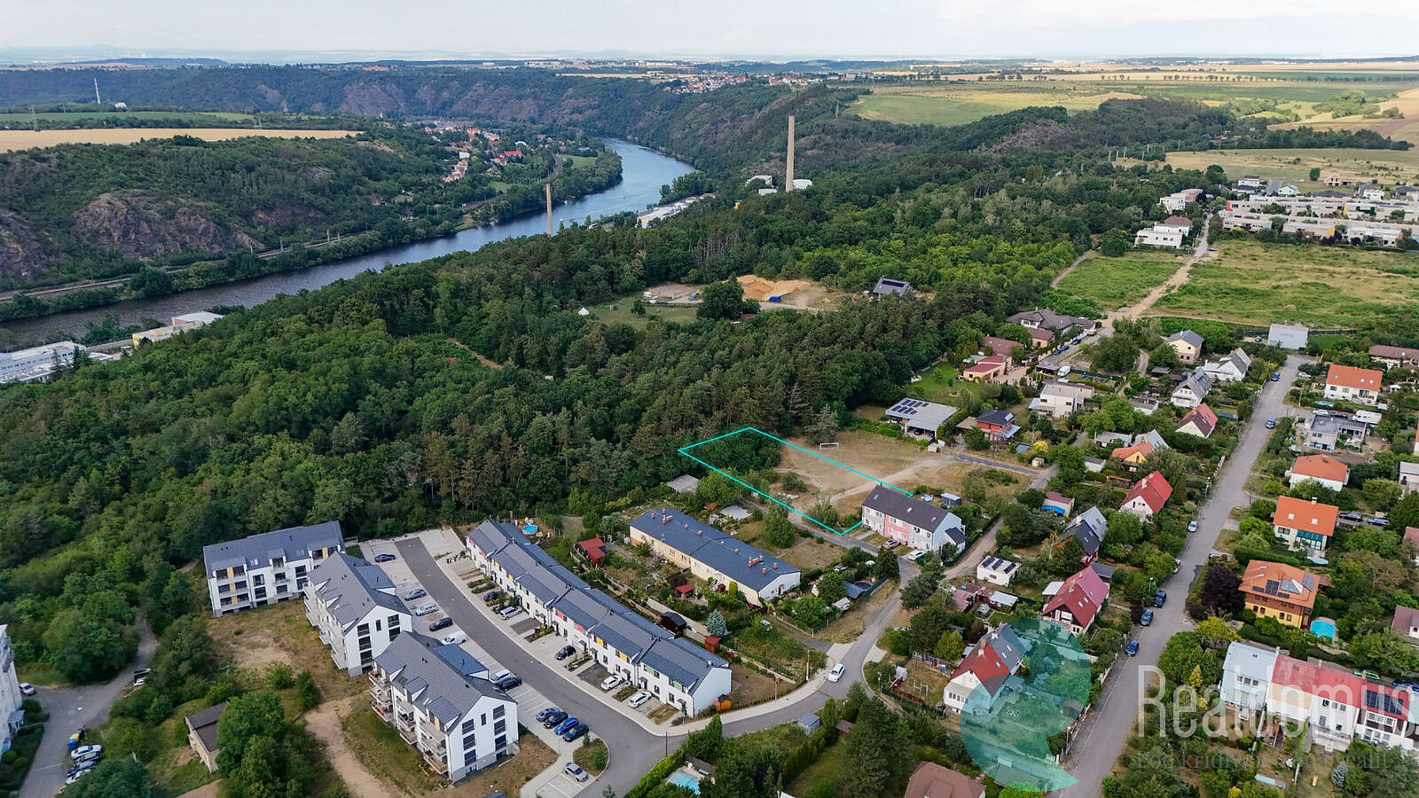 Prodej stavebního pozemku 1 605 m² – fotografie 2
