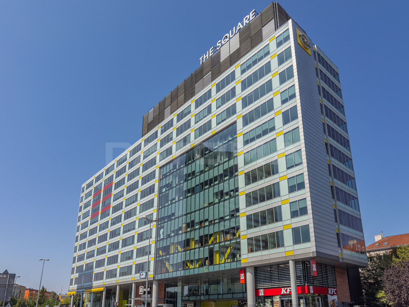Pronájem kanceláře 320 m²