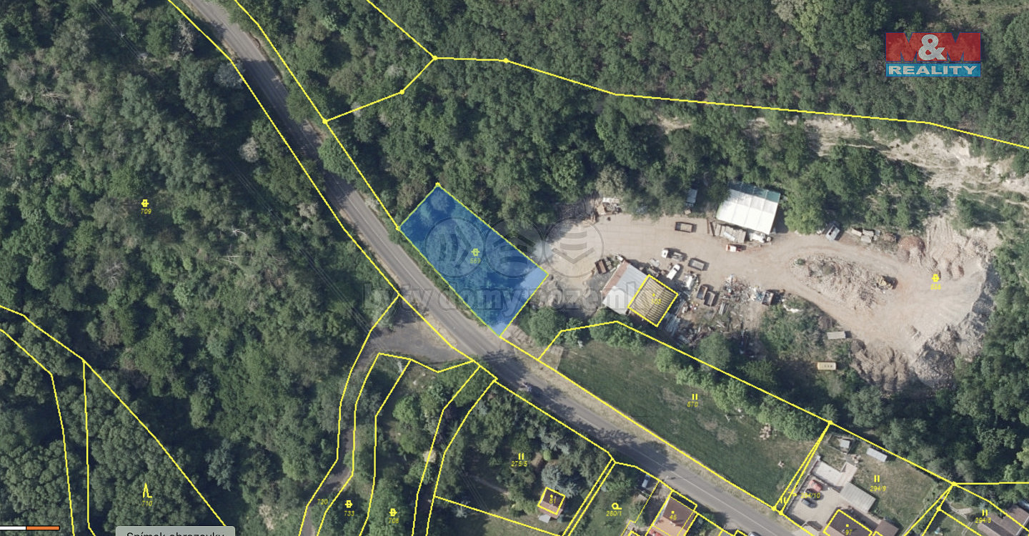 Prodej pozemku 918 m² – pohled 3