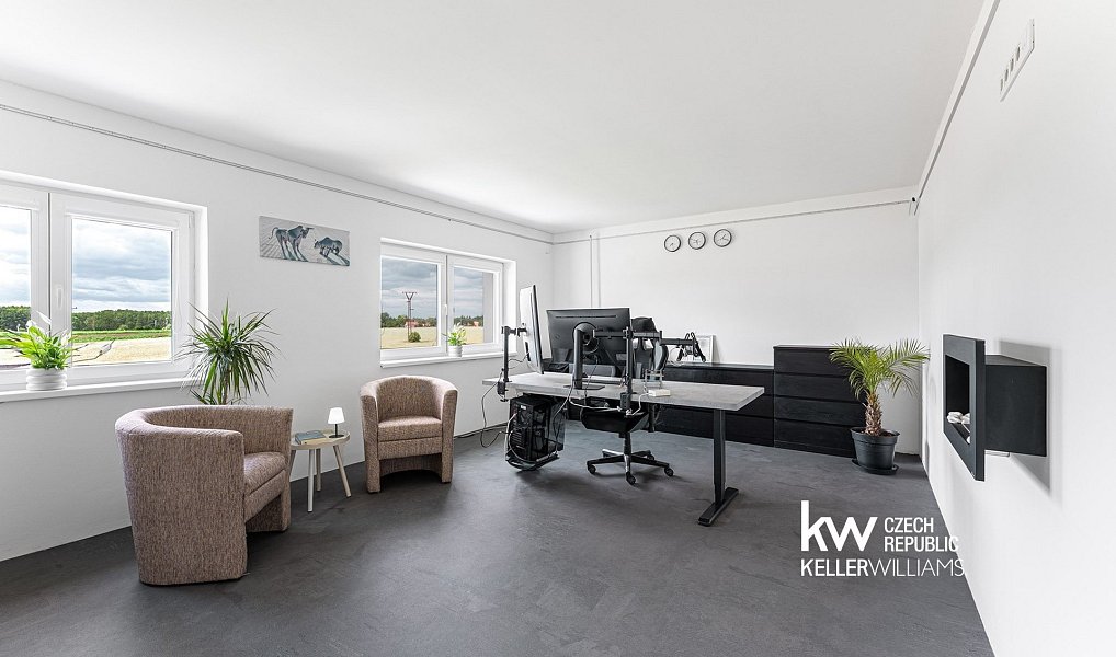 Prodej domu 212 m² s pozemkem 1 982 m², Choťánky – náhled fotky 18