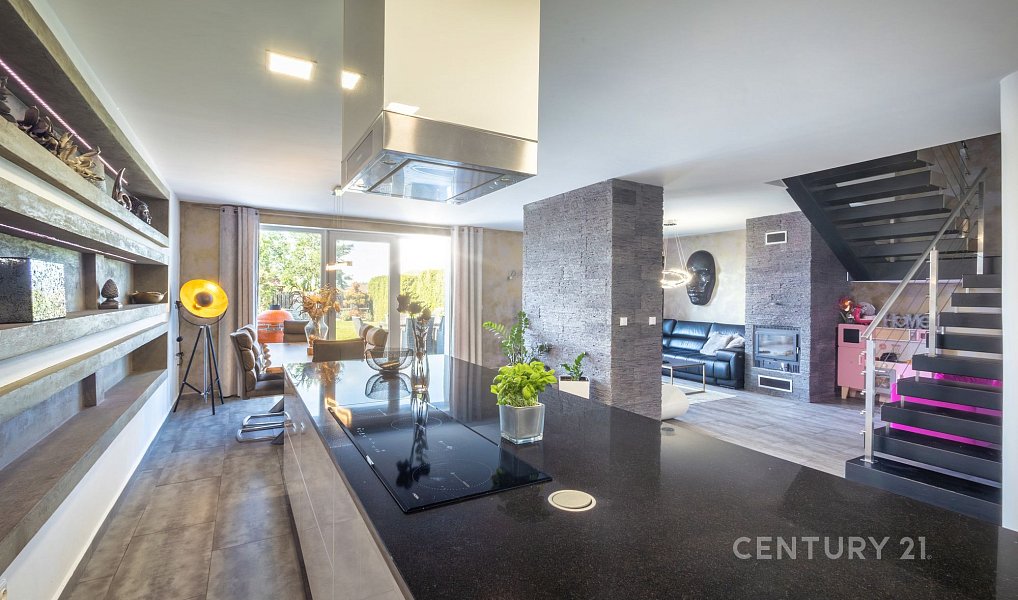 Prodej domu 181 m² s pozemkem 311 m², Kolín – náhled fotky 7