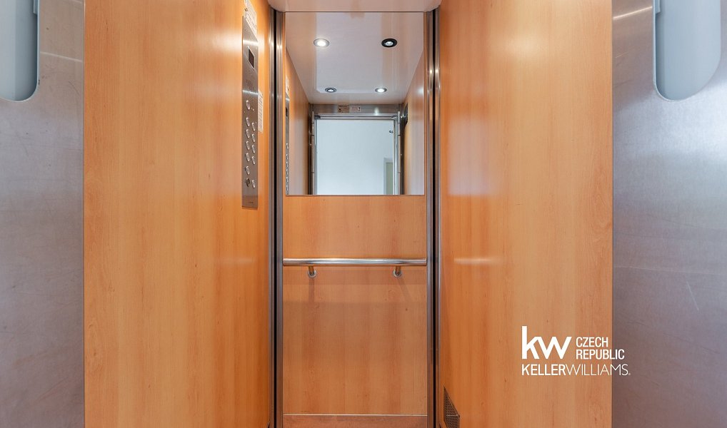Prodej bytu 3+1 72 m², Teplice – náhled fotky 39