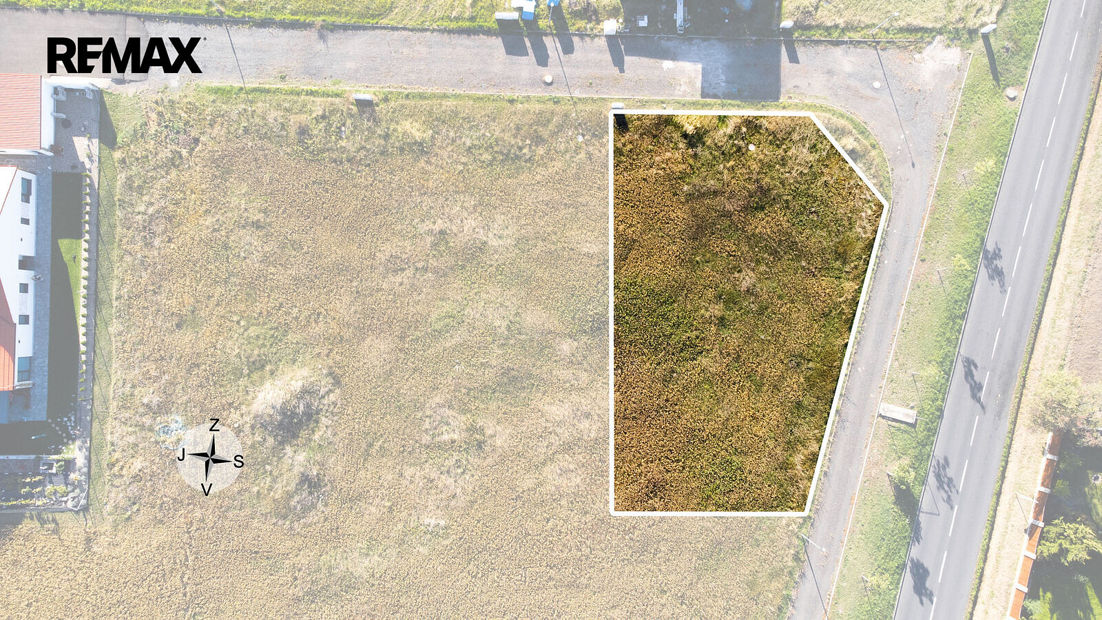 Prodej stavebního pozemku 826 m² – fotografie 2