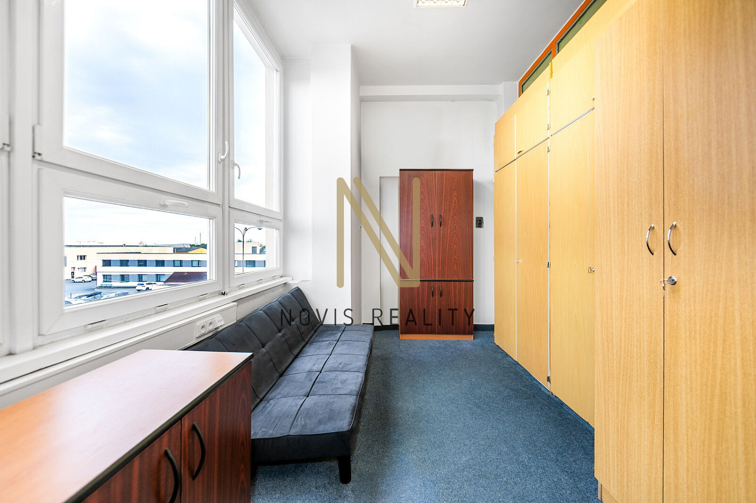 Pronájem kanceláře 16 m² – fotografie 3