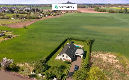 Prodej stavebního pozemku 1 679 m², Sezemice, okres Pardubice
