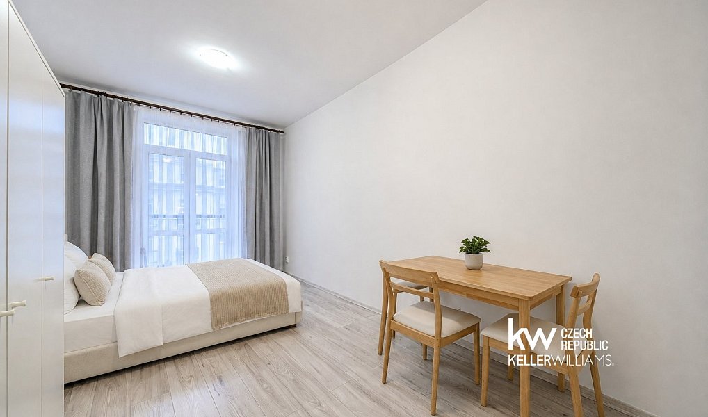 Pronájem bytu 1+kk 25 m², Milovice – náhled fotky 7