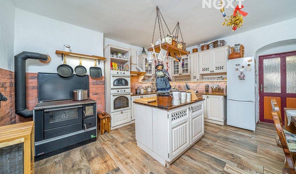 Prodej domu 253 m² s pozemkem 7 571 m², Palonín – náhled fotky 8