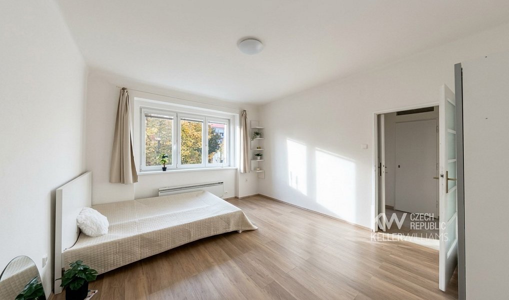 Pronájem bytu 1+1 33 m², Praha – náhled fotky 3