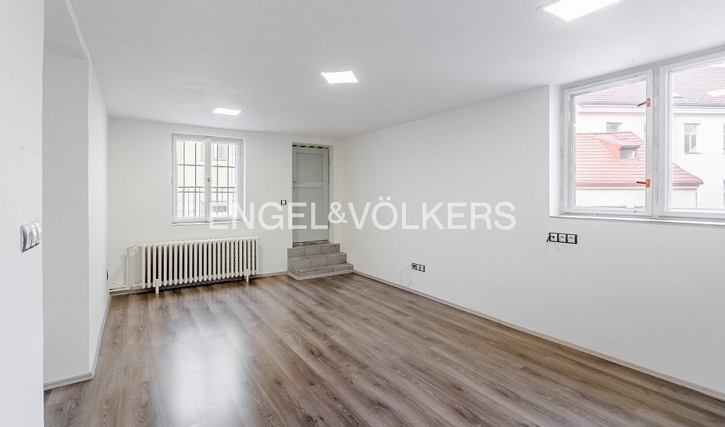 Pronájem kanceláře 226 m², Praha – náhled fotky 5