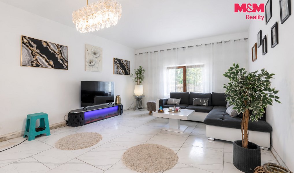 Prodej domu 200 m² s pozemkem 959 m², Orlová – náhled fotky 2