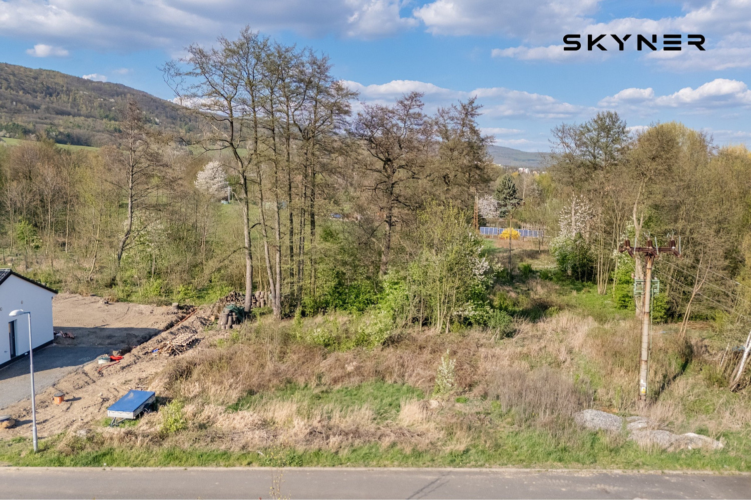 Prodej stavebního pozemku 1 348 m² – další