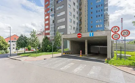 Prodej garážového stání, 14 m2, ul. V Dolině, Praha-Michle, V dolině, Praha 10 - Michle