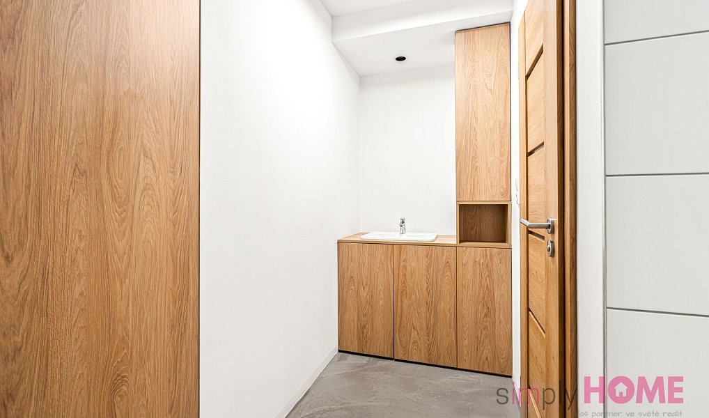 Prodej kanceláře 147 m², Praha – náhled fotky 14