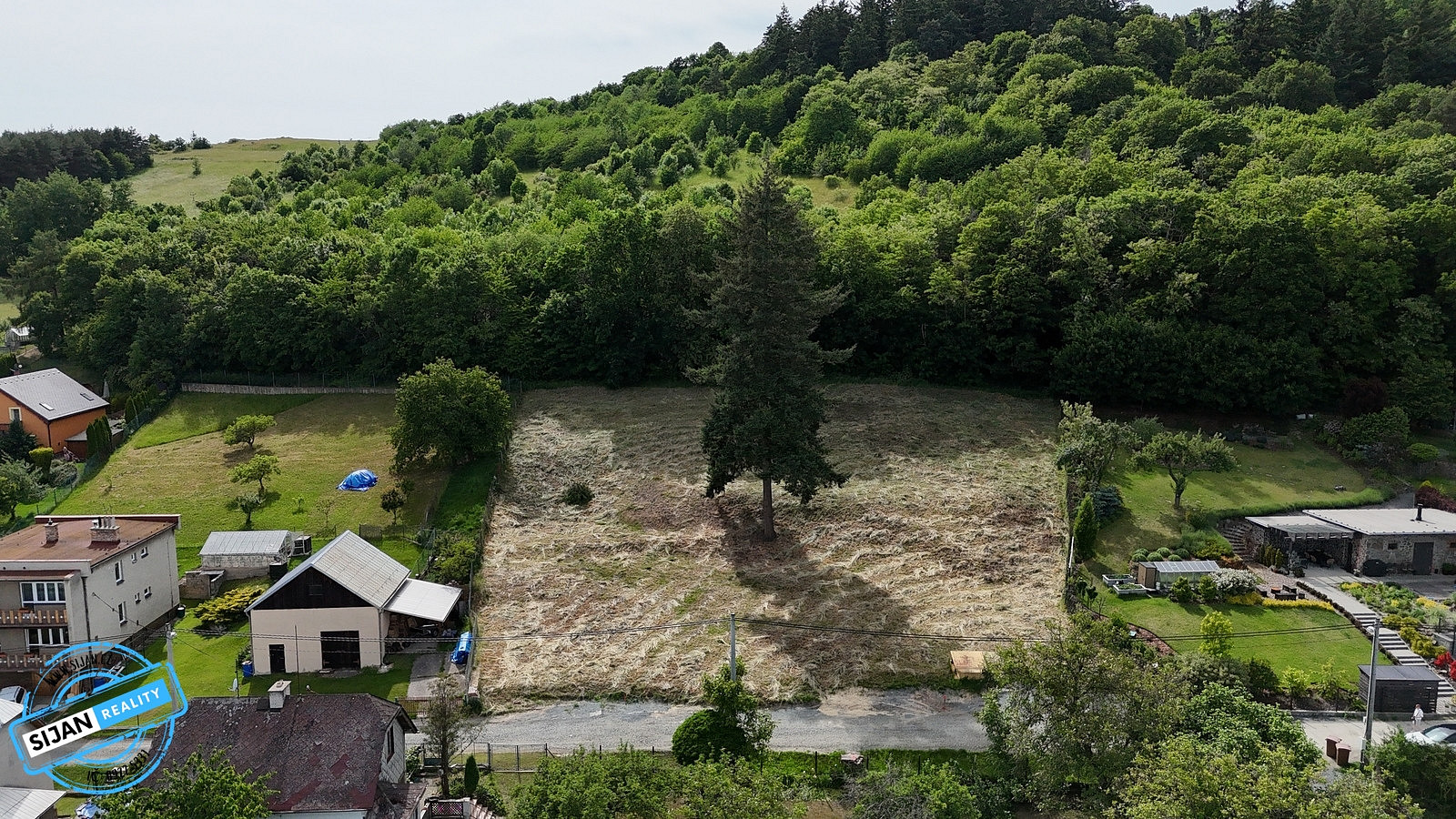Prodej stavebního pozemku 1 311 m²