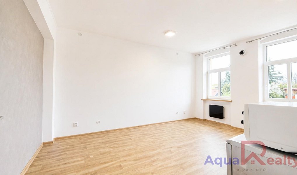 Pronájem bytu 1+kk 26 m², Karlovy Vary – náhled fotky 8