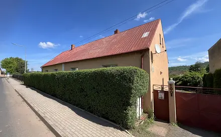 Prodej domu 280 m² s pozemkem 1 452 m², Očihov, okres Louny