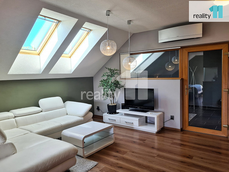 Prodej domu 183 m² s pozemkem 115 m² — photo 2