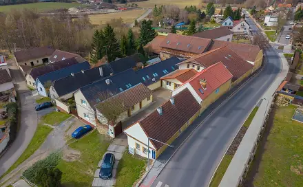 Pronájem skladovacích prostor 4 300 m², Doksy, okres Kladno