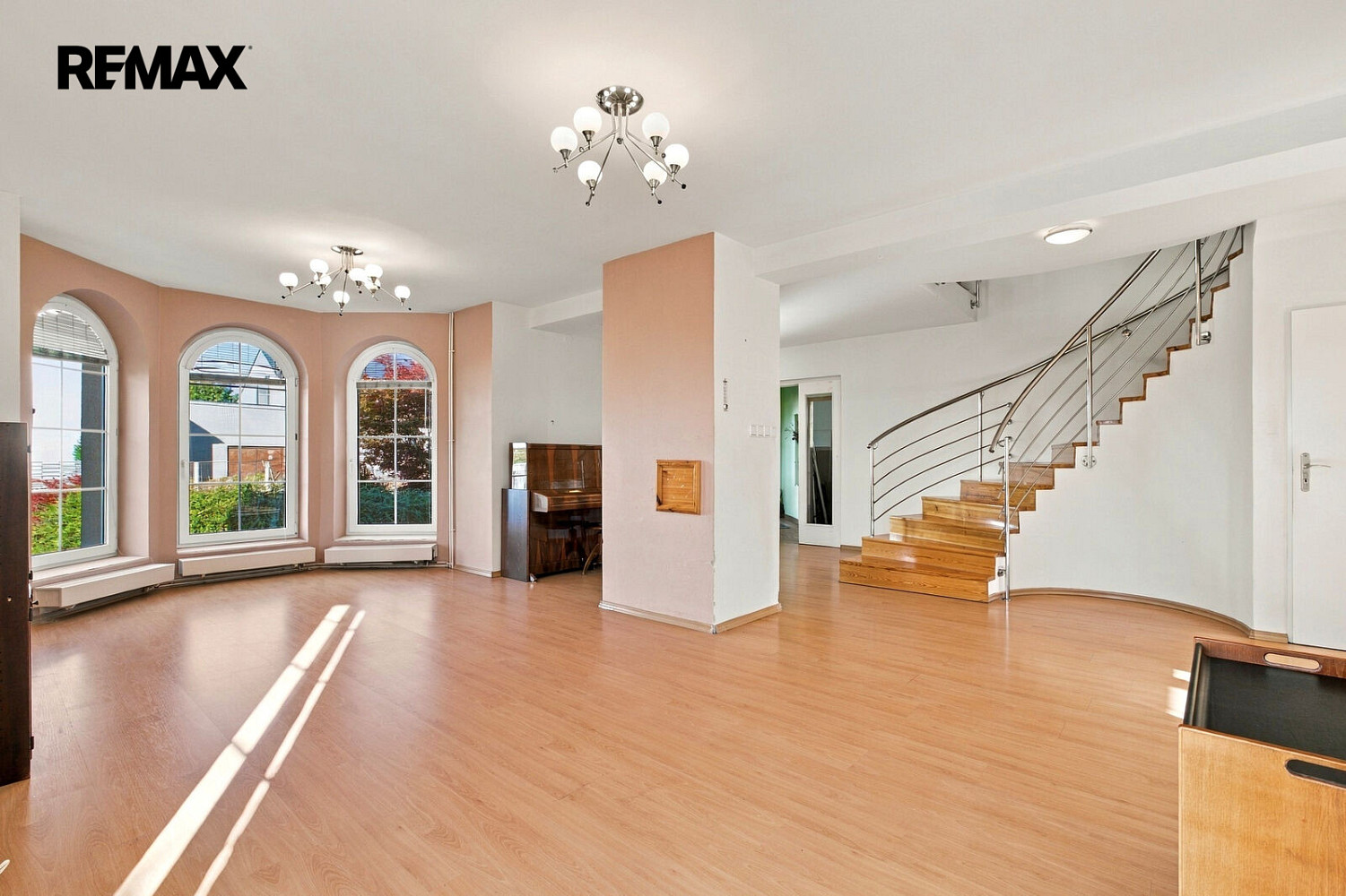 Prodej domu 268 m² s pozemkem 1 022 m² – fotografie 3
