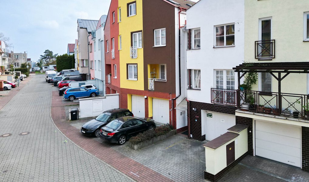 Prodej domu 330 m² s pozemkem 183 m², Praha – náhled fotky 3