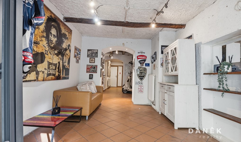 Prodej domu 210 m² s pozemkem 214 m², Ivančice – náhled fotky 27