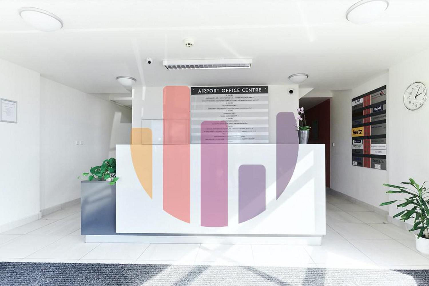 Pronájem kanceláře 65 m² — photo 2