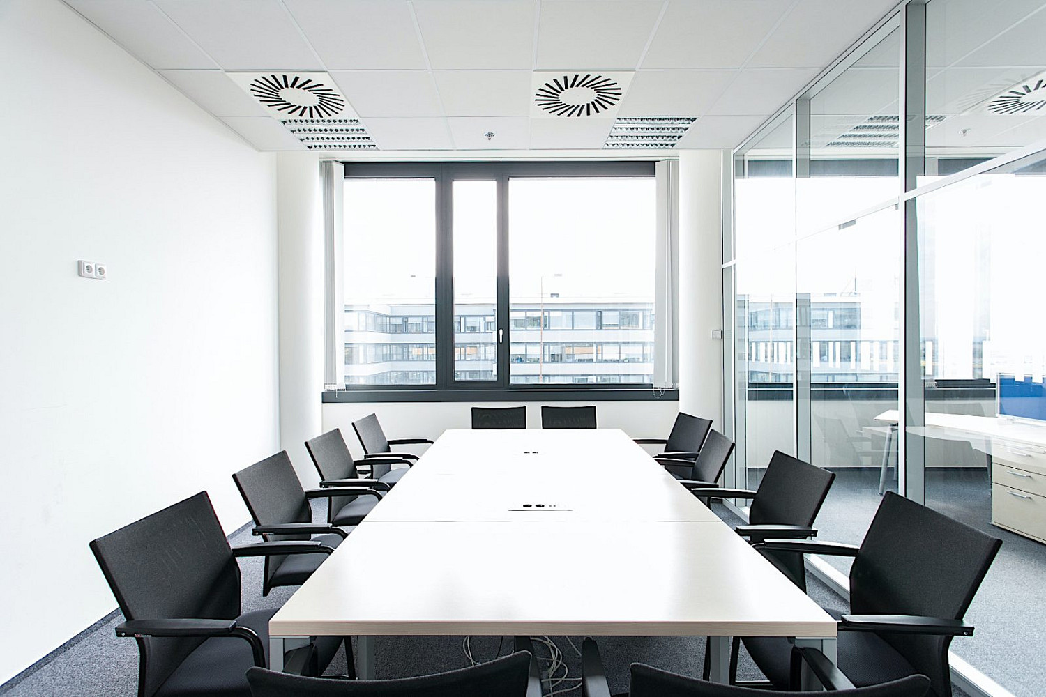 Pronájem kanceláře 1 125 m² – fotografie 4