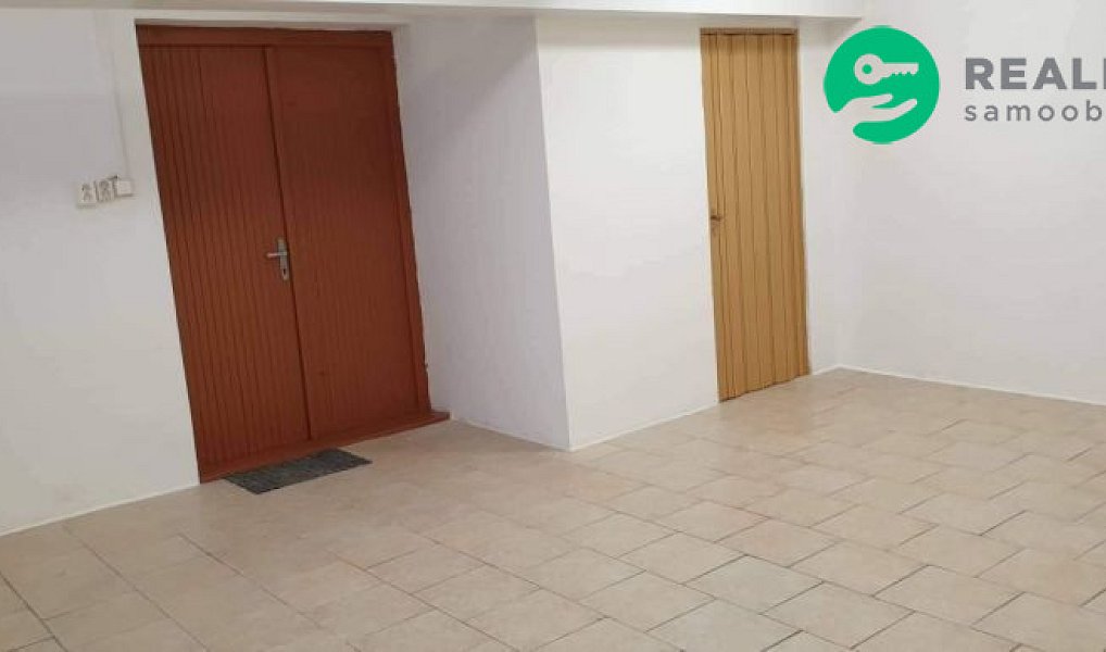 Prodej kanceláře 48 m², Krnov – náhled fotky 2