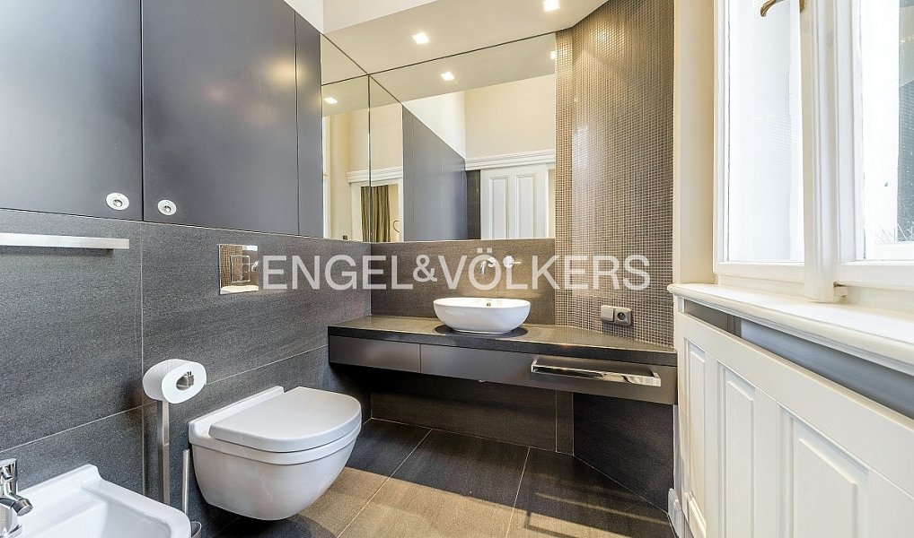 Pronájem bytu 6+kk 285 m², Praha – náhled fotky 17