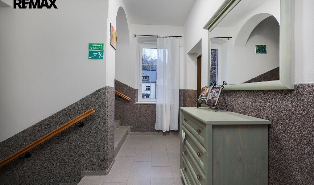 Prodej ubytovacího objektu 435 m², Hřensko – náhled fotky 36