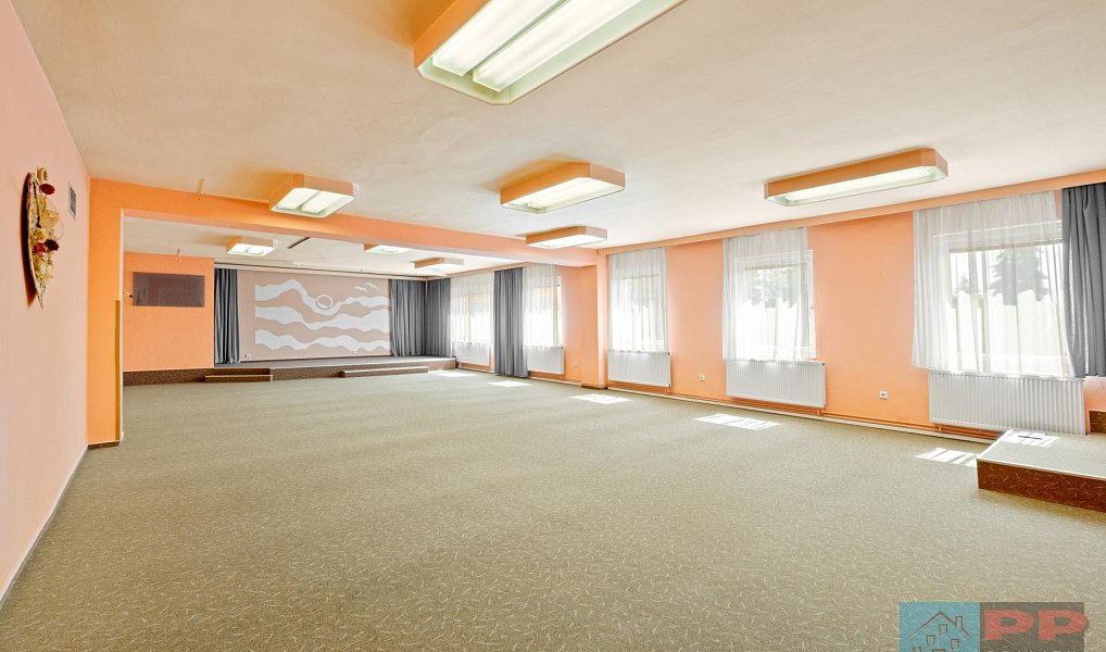 Prodej obchodních prostor 941 m², Pardubice – náhled fotky 10