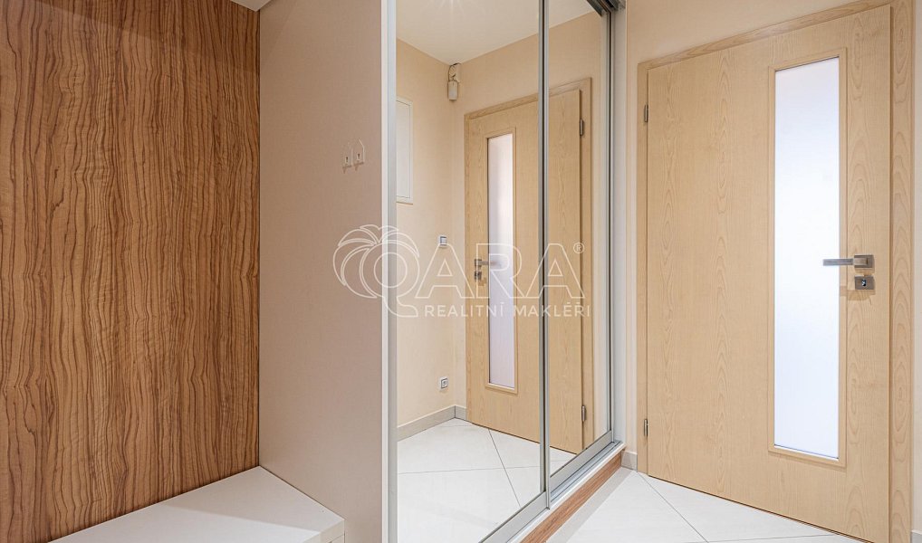 Pronájem bytu 1+kk 37 m², Praha – náhled fotky 10