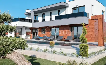 Prodej domu 300 m² s pozemkem 870 m², Privlaka, Chorvatsko