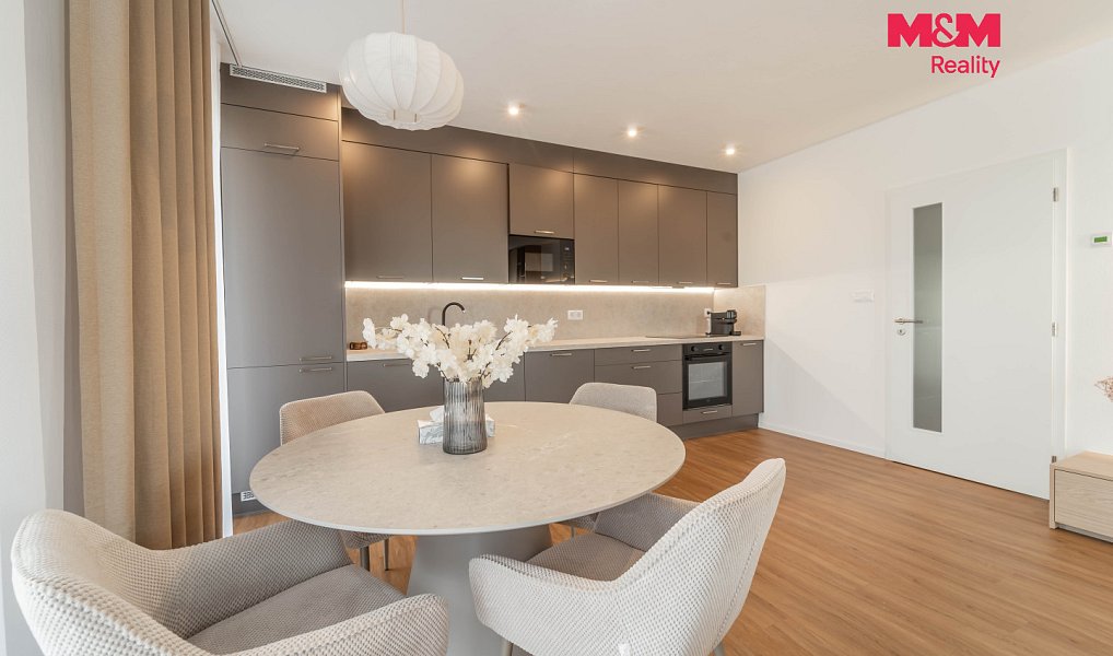 Prodej bytu 4+kk 96 m², Rokycany – náhled fotky 12