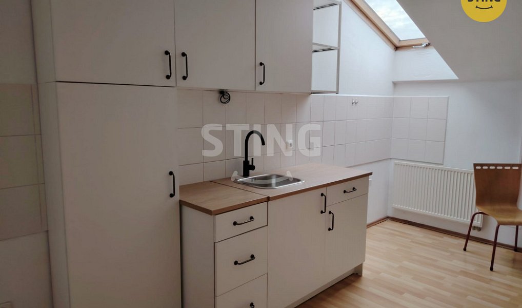 Pronájem kanceláře 21 m², Třinec – náhled fotky 2