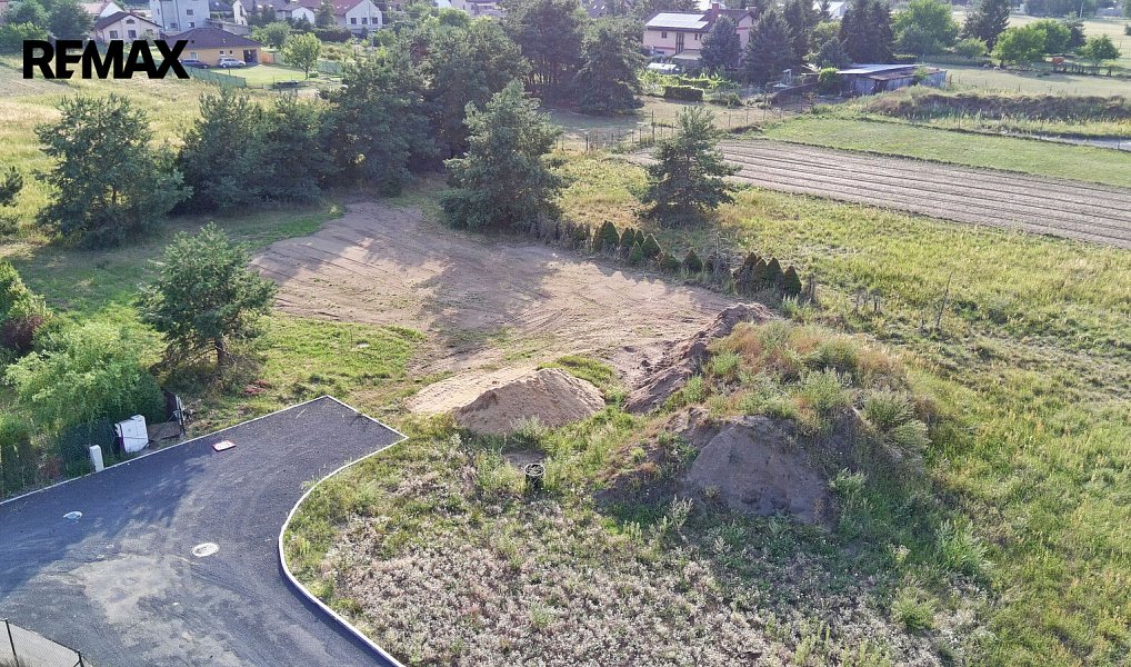 Prodej stavebního pozemku 1 087 m², Tišice – náhled fotky 14