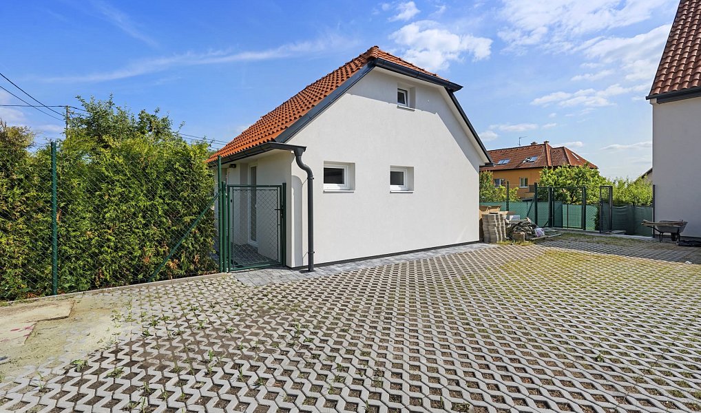Prodej bytu 1+1 92 m², Čebín – náhled fotky 11