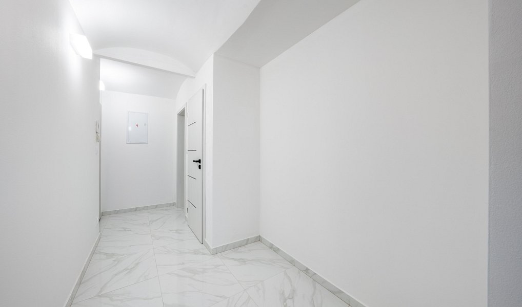 Prodej kanceláře 89 m², Karlovy Vary – náhled fotky 16
