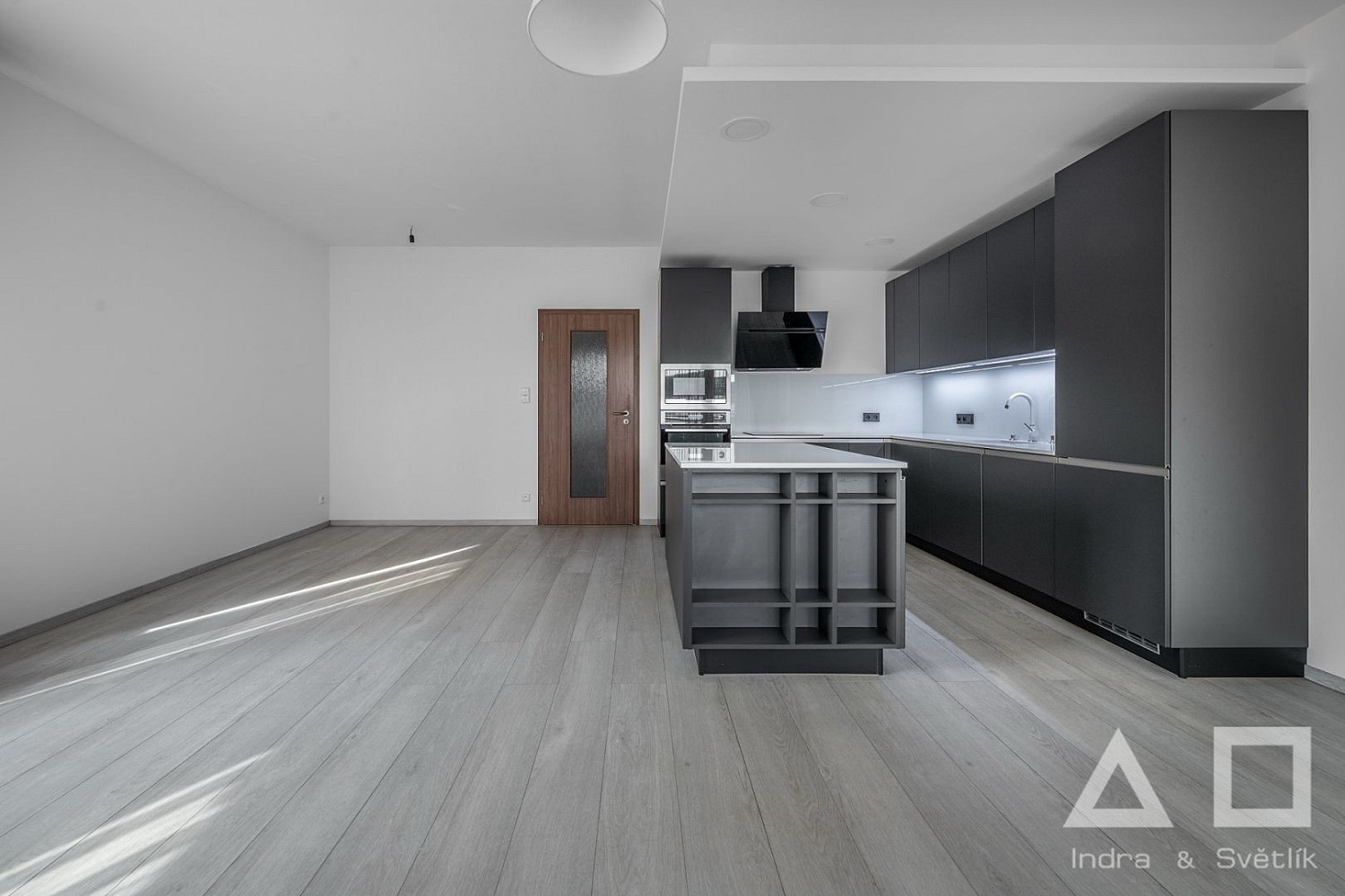 Pronájem bytu 3+kk 85 m² – fotografie 5