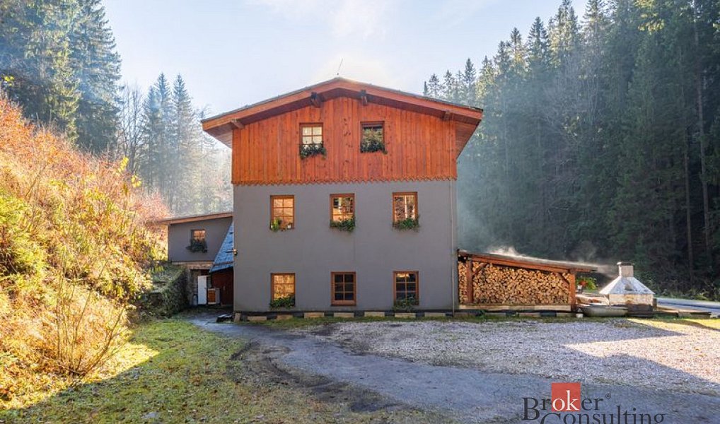 Prodej rodinného domu, 650 m², Trutnov, Strážné