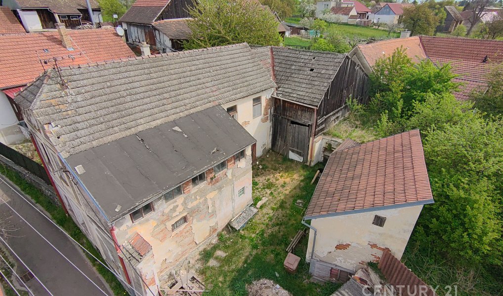 Prodej domu 180 m² s pozemkem 381 m², Oslnovice – náhled fotky 2