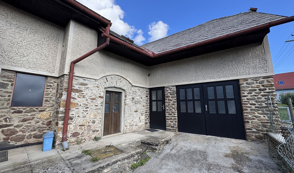 Prodej domu 150 m² s pozemkem 410 m², Dvory – náhled fotky 11